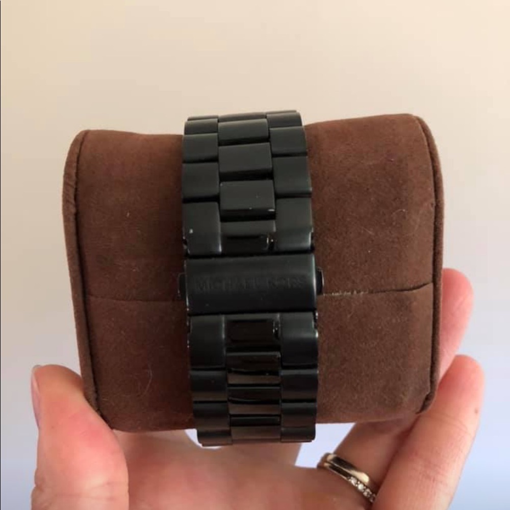 Men’s Michael kors watch - Picture 2 of 3